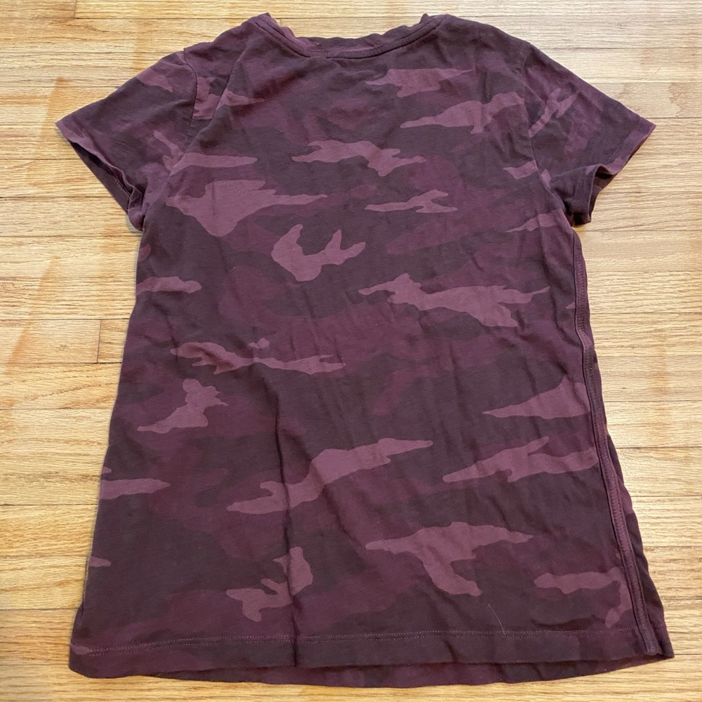 Athleta Women S Daily Camo Crew T-shirt Pink Purple Short Sleeve Top Size Small - Picture 4 of 6